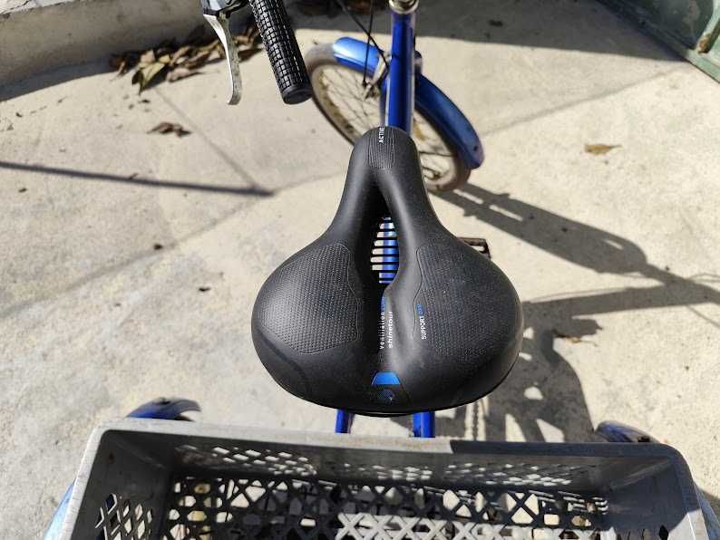bicicleta de 3 rodas tipo triciclo pronta a andar