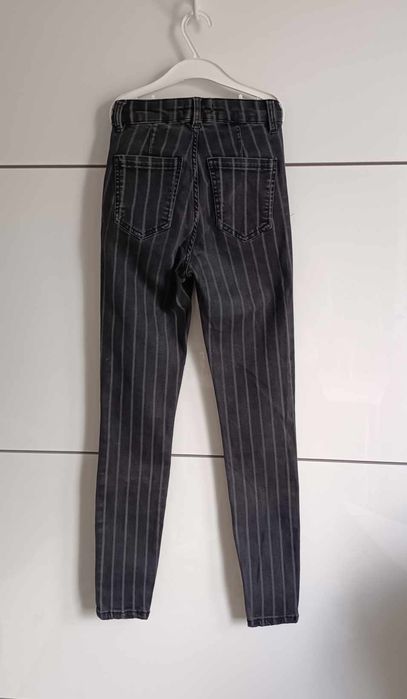 Spodnie jeansowe rurki Bershka r32