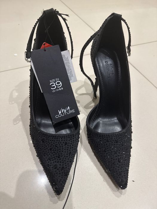 Piękne czarne błyszczące buty Szpilki Nowe rozmiar 39