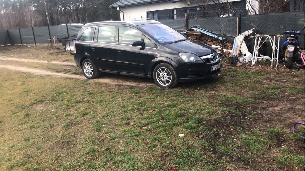 Sprzedam zofire b 2005r