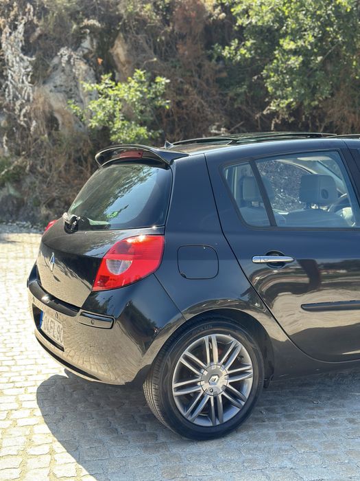 Renault Clio 1.5 dCi - Initiale Paris