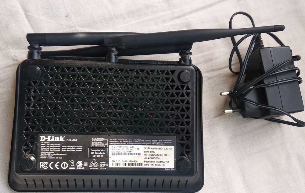 Роутер d-link.        .