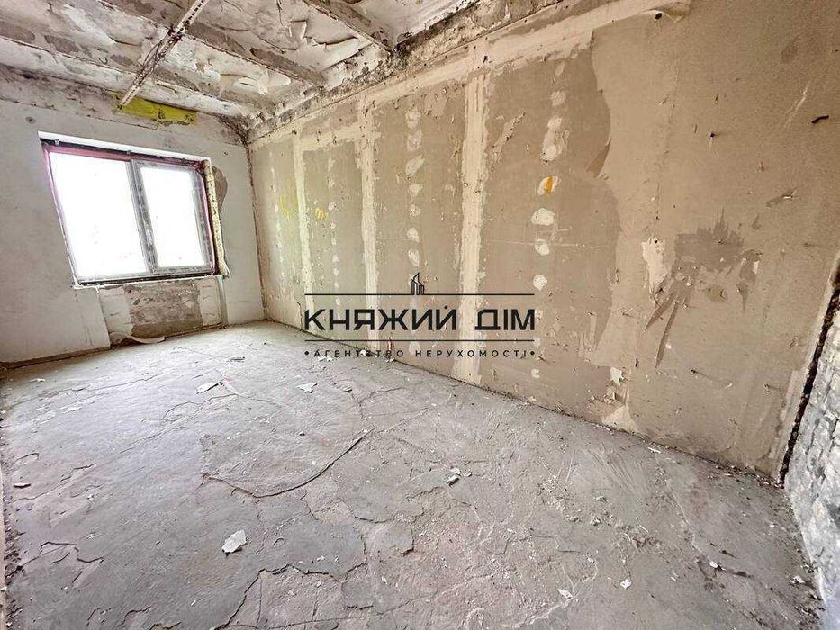Продається окремо розташоване двоповерхове нежитлове приміщення 600 кв.м.у Бровари КОД 24330