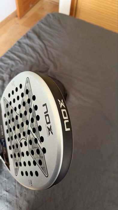 Raquete de Padel NOX AT10 GENIUS 18K AGUSTIN TAPIA 2024