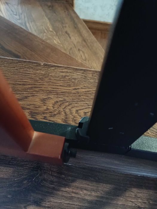 Bramka zabezpieczająca na schody MAX4B