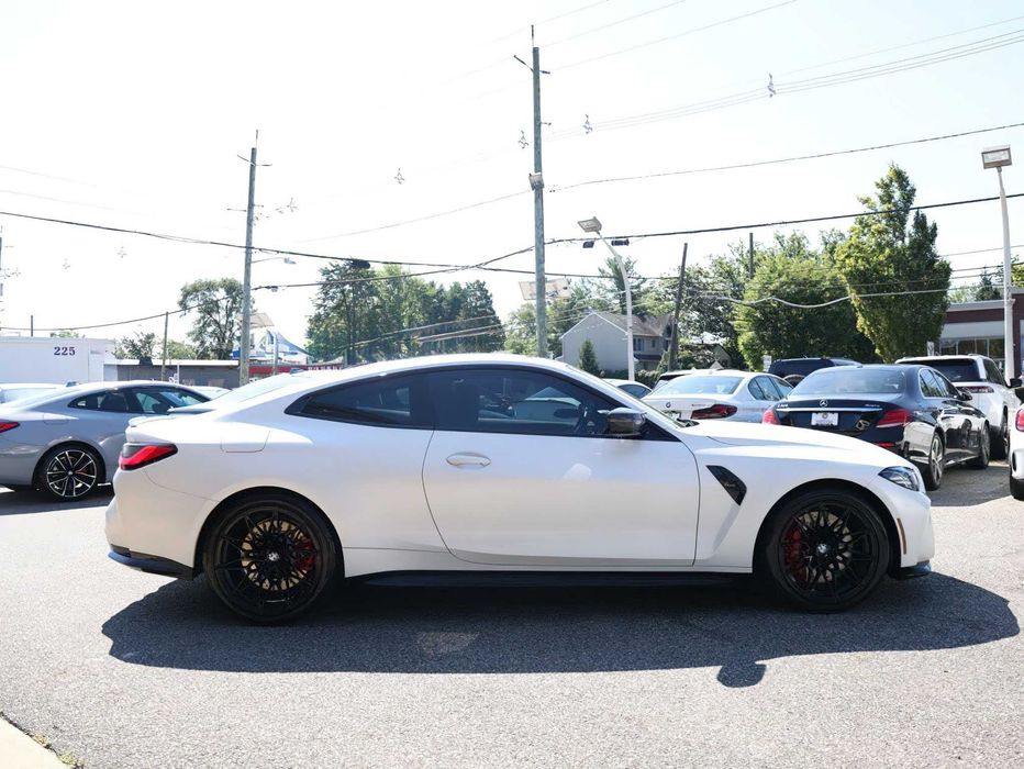 BMW M4 Competition xDrive      2022