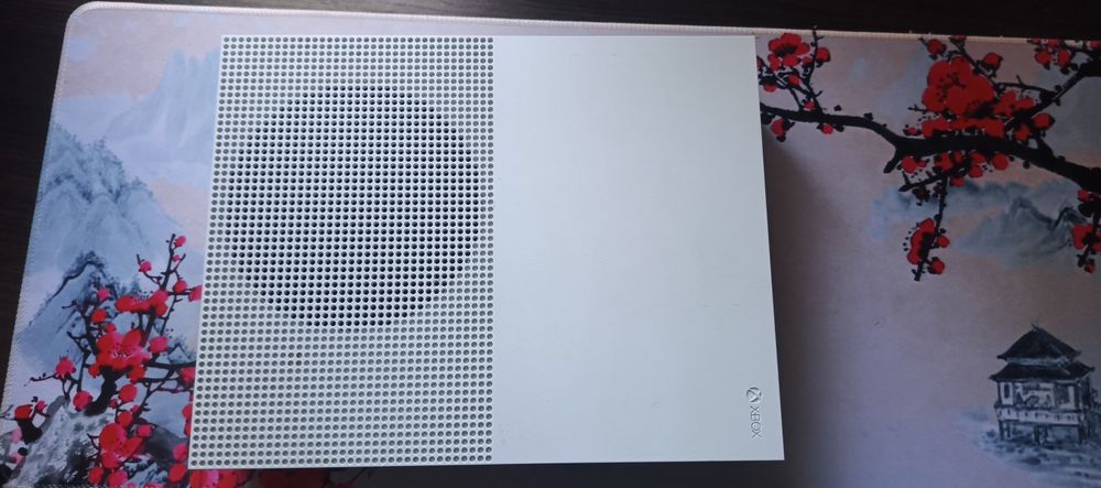 Xbox one s колір білий+джойстик