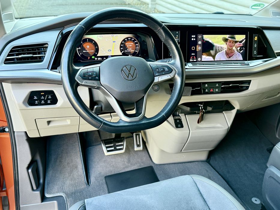 Продам VW MULTIVAN T-7 2022