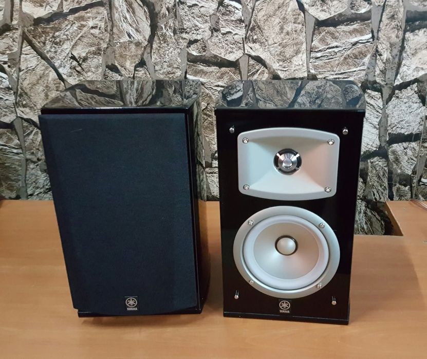 Colunas YAMAHA NS-333