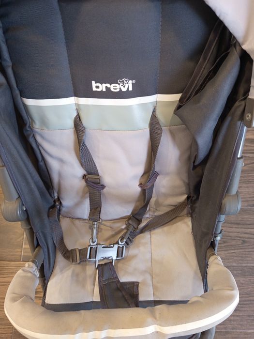 Carrinho de passeio de bebé da Brevi