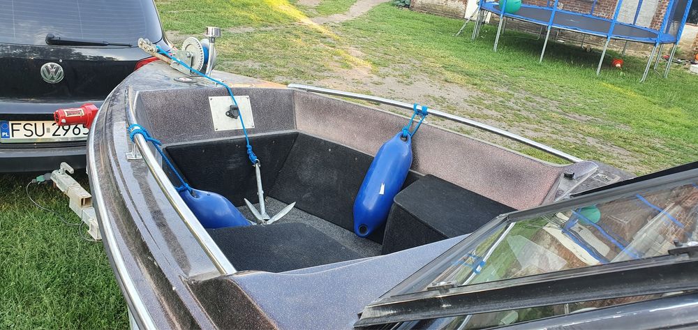 Łódka Łódz z silnikiem 60KM z trimem do negocjaci