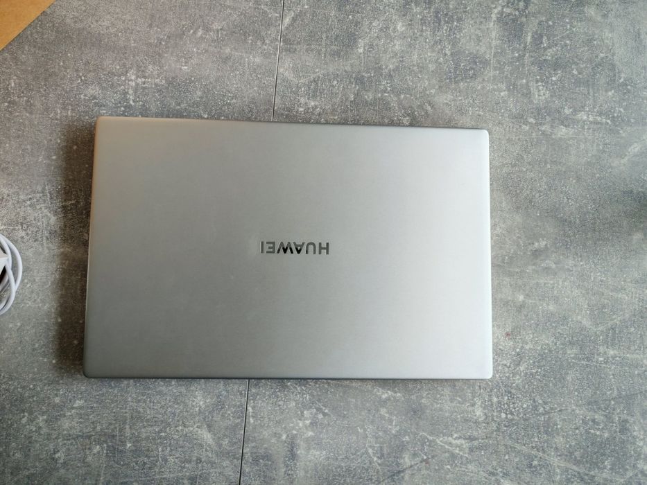 Huawei mate book d15, i5-1135g7, Windows 11,