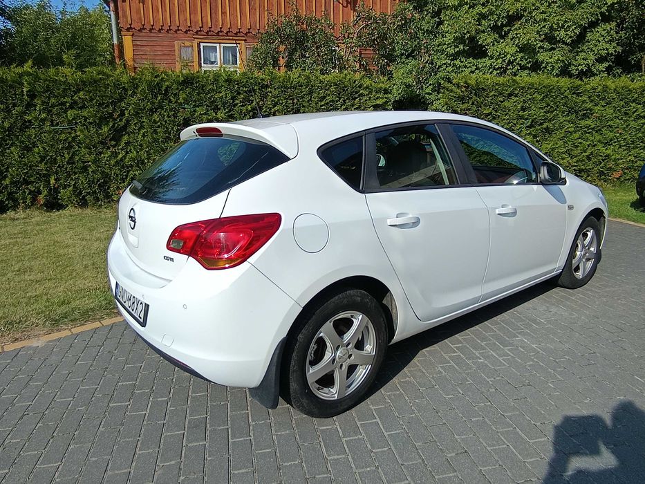 Sprzedam opel astra j 1,7diesel
