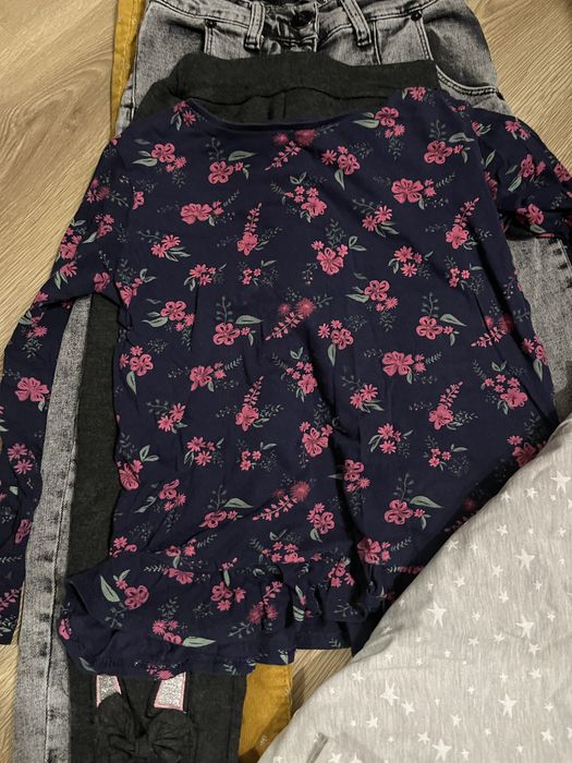 Пакет одягу на дівчинку 122-128 р.