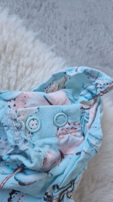 Kombinezon dziewczęcy w motyle 122/128