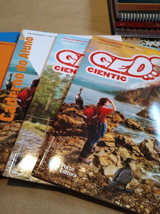 Livros de exercícios de 8º ano de ciências naturais