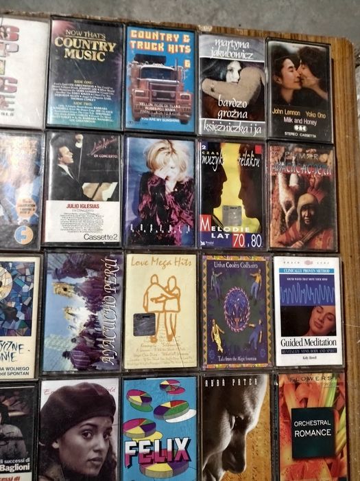 Kasety oryginalne piosenki filmy kursy językowe, religijne