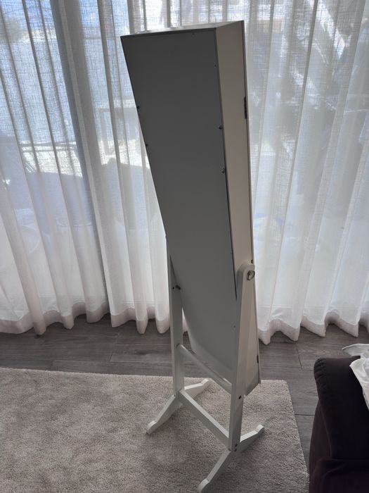 Armario bijuteria com espelho