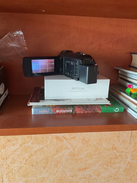 Продам видеокамеру Panasonic HC-V760