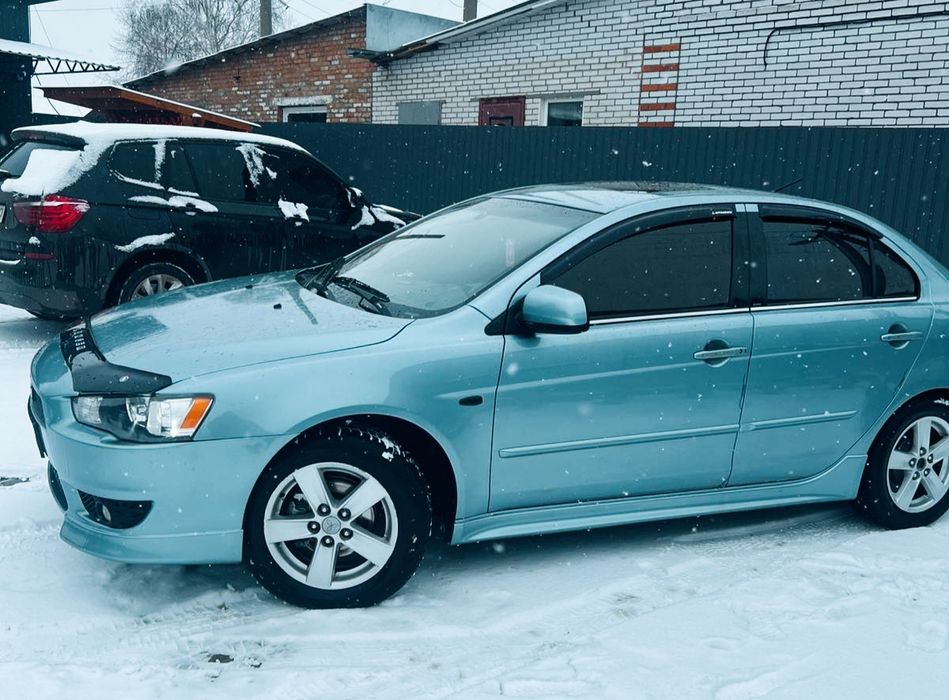 Mitsubishi lancer EX (GLS)