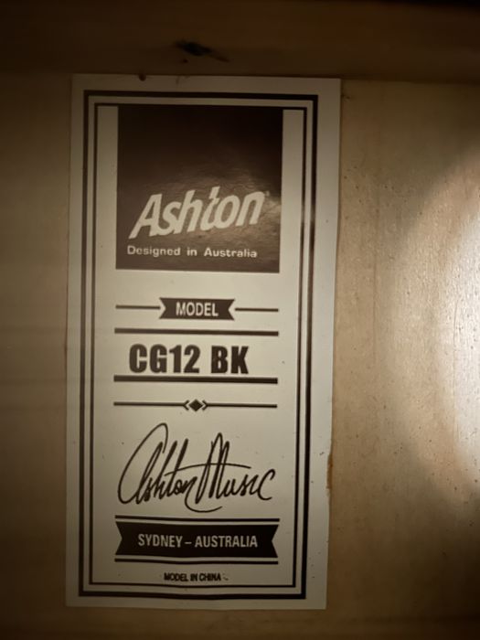 Guitarra acustica Ashton