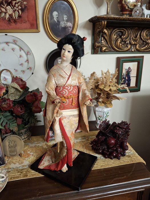Boneca Geisha japonesa