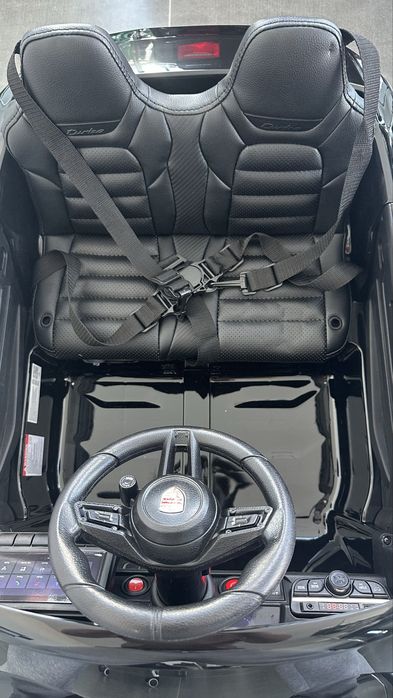 Дитячий електромобіль Porsche Macan — стильна та функціональна модель 12V для дітей від 1 до 8 років.Дитяче авто