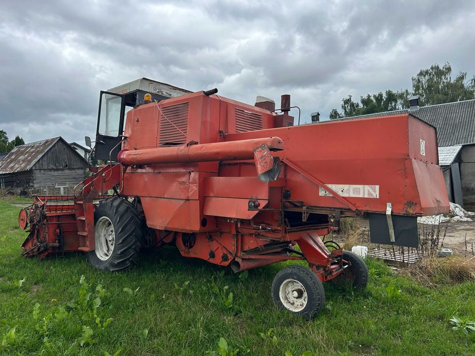 Kombajn Bizon Super z kabiną