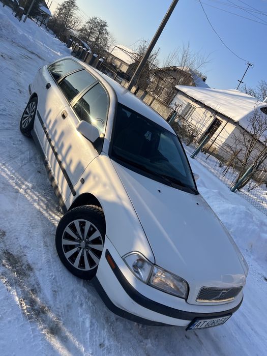 Volvo v40 1.6 benzin 1998p