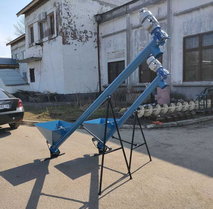 Шнек, дозатор, шнекові конвеєри, шнековий дозатор, комбайни, погрузчик