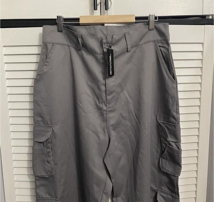 Стильні сірі брюки-карго