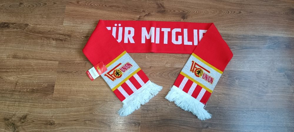 Union Berlin szalik piłkarski sportowy
