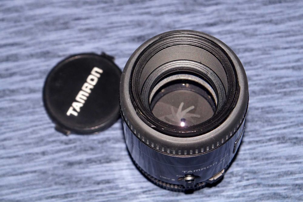 Tamron AF 90mm f/2.5 Macro / Nikon