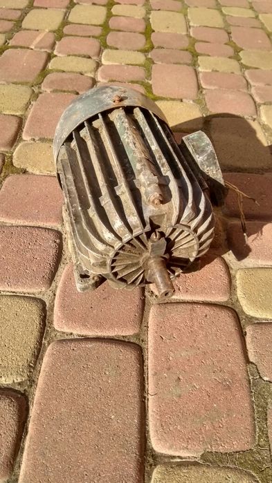 Двигун електричний 380в Б/У