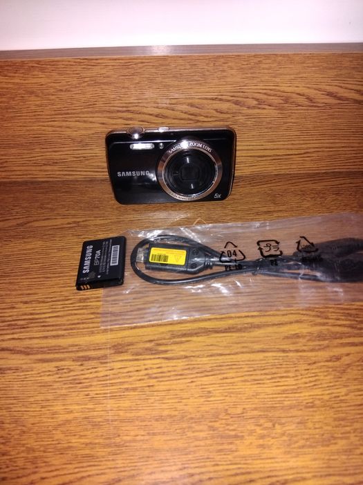 Samsung PL20 Black цифровий фотоапарат