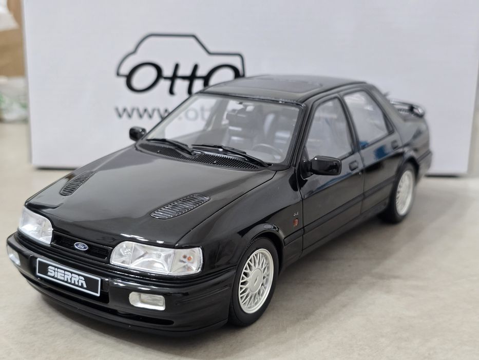 Miniatura 1/18 Ford Sierra Cosworth