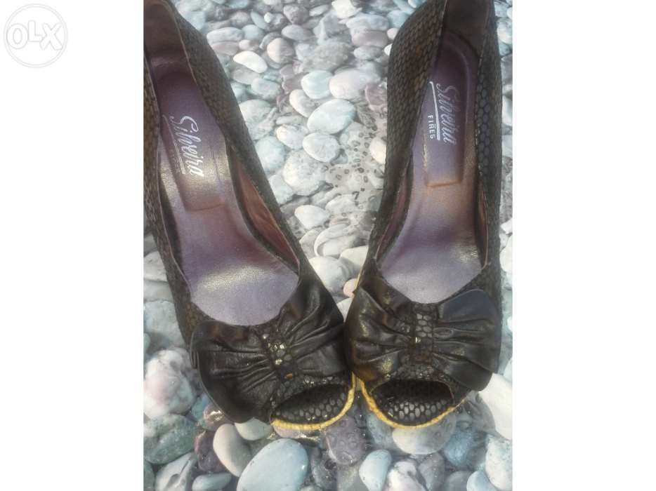 Vendo Sapatos Senhora Tamanho 37 Novos