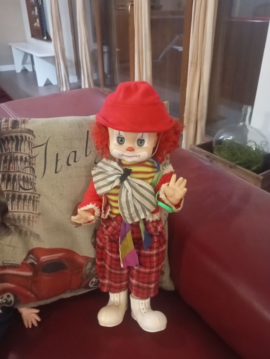 Bonecas antigas como novas