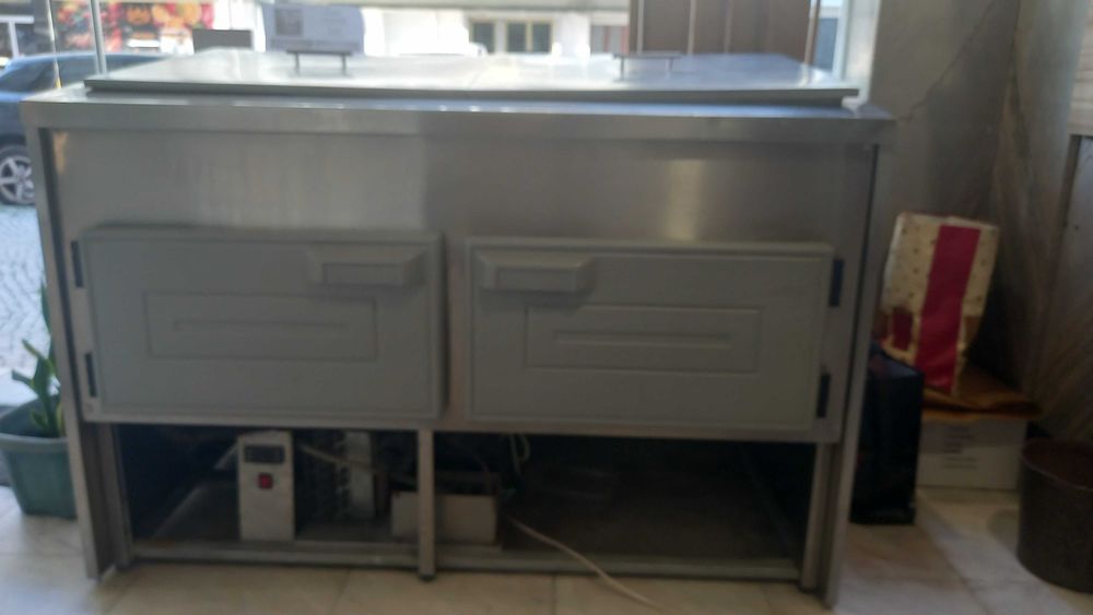 Bancada de frio profissional (refrigeração)
