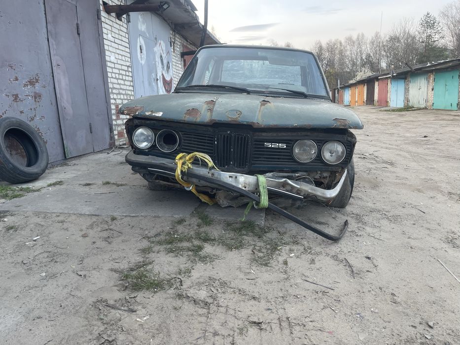 Мотор до BMW E12 М30B25 b28