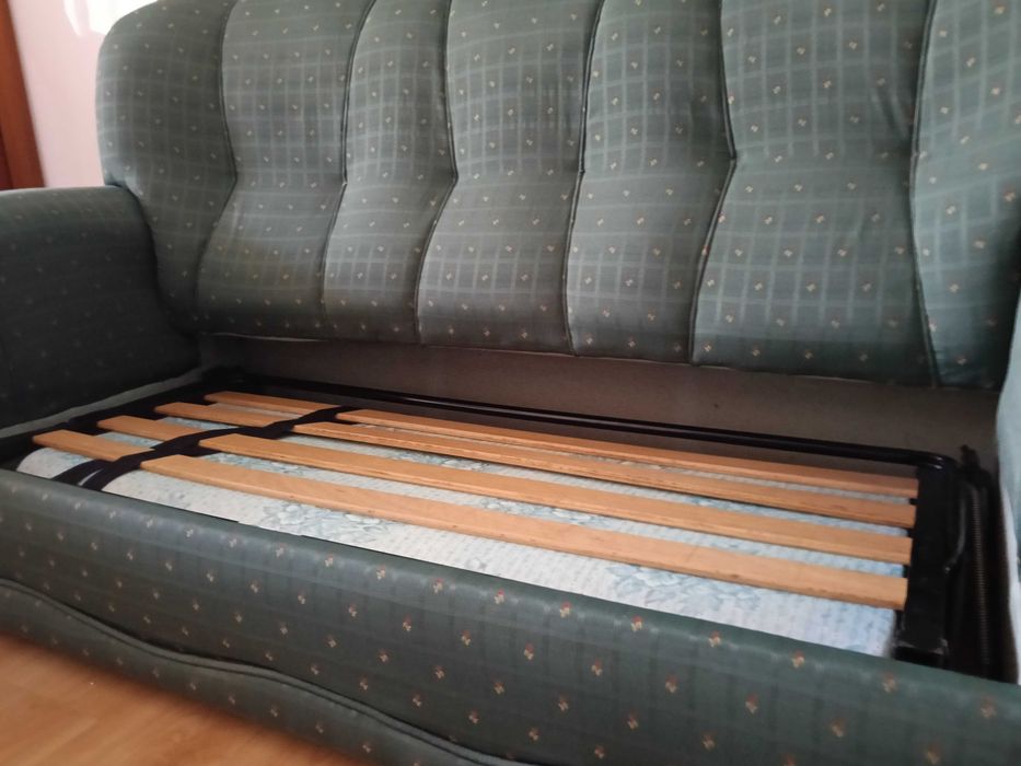 Sofá Cama, como novo, conforto excelente.