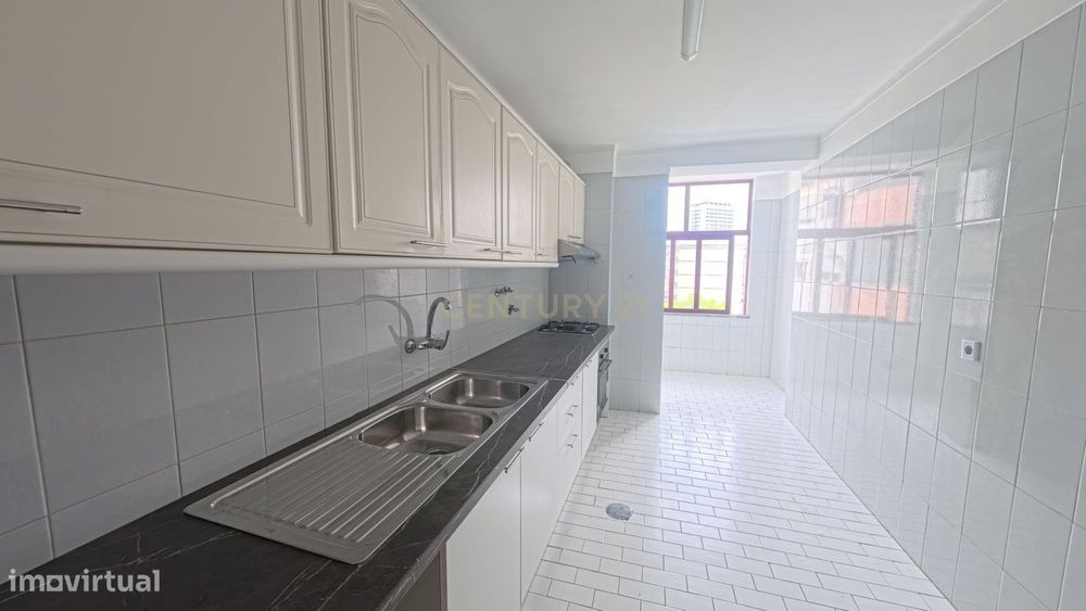 T2 com Potencial Único no centro de Viseu - Habitação Própria + Sótão — Viseu, Viseu