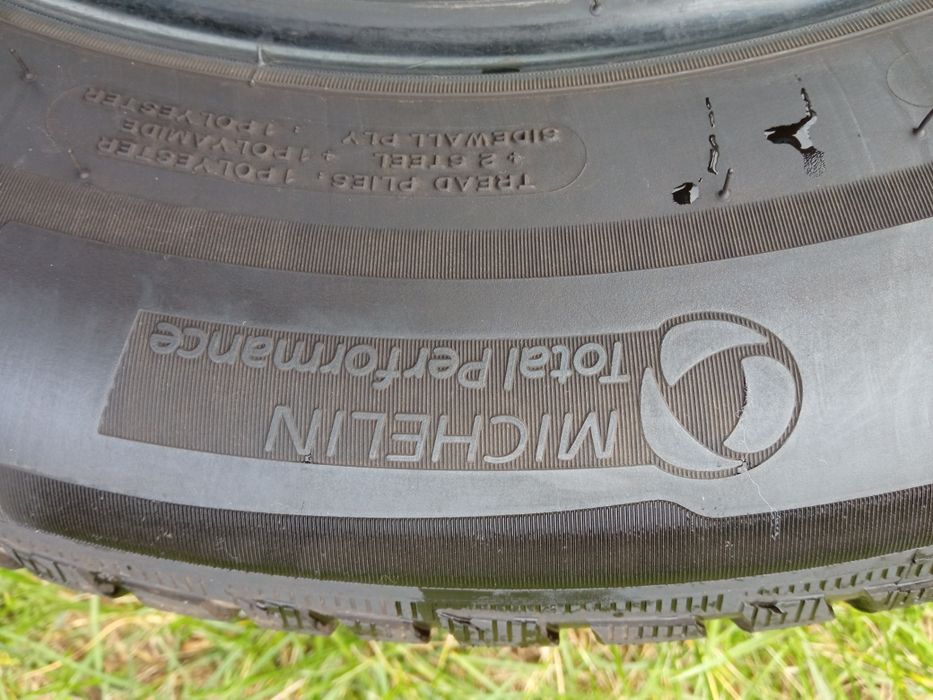 Opony zimowe Michelin 215/65R17 cena za kpl!!!