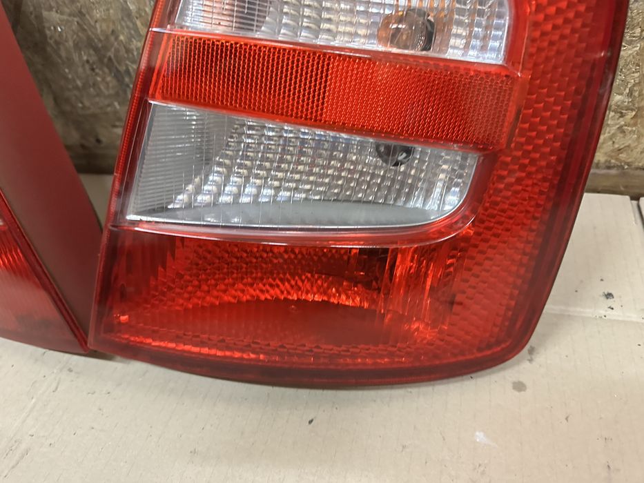 Задні стопи фари ліхтарі Skoda Fabia І Шкода Фабія 1 хетчбек 99—04