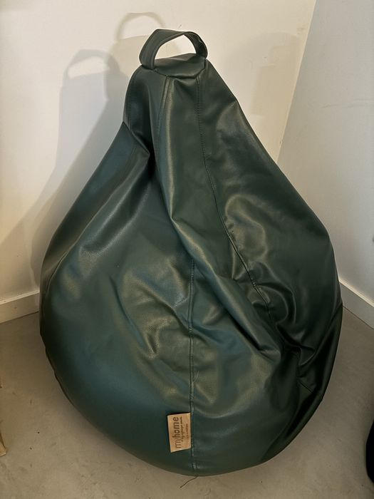 Vendo puf imitacao pele. Verde em bom estado