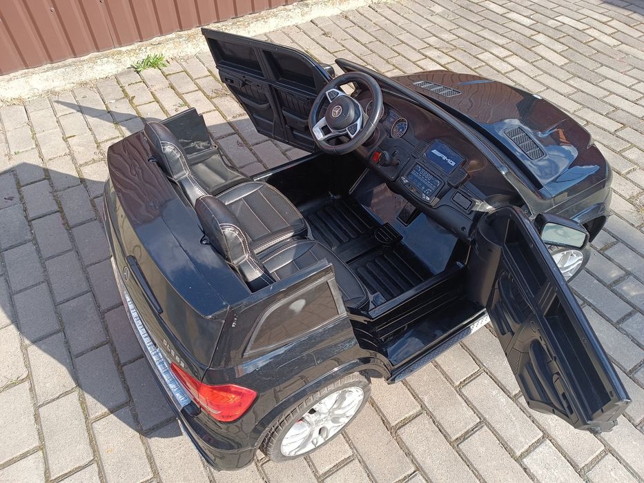 Дитячий електромобіль машинка на аккумуляторі з пультом