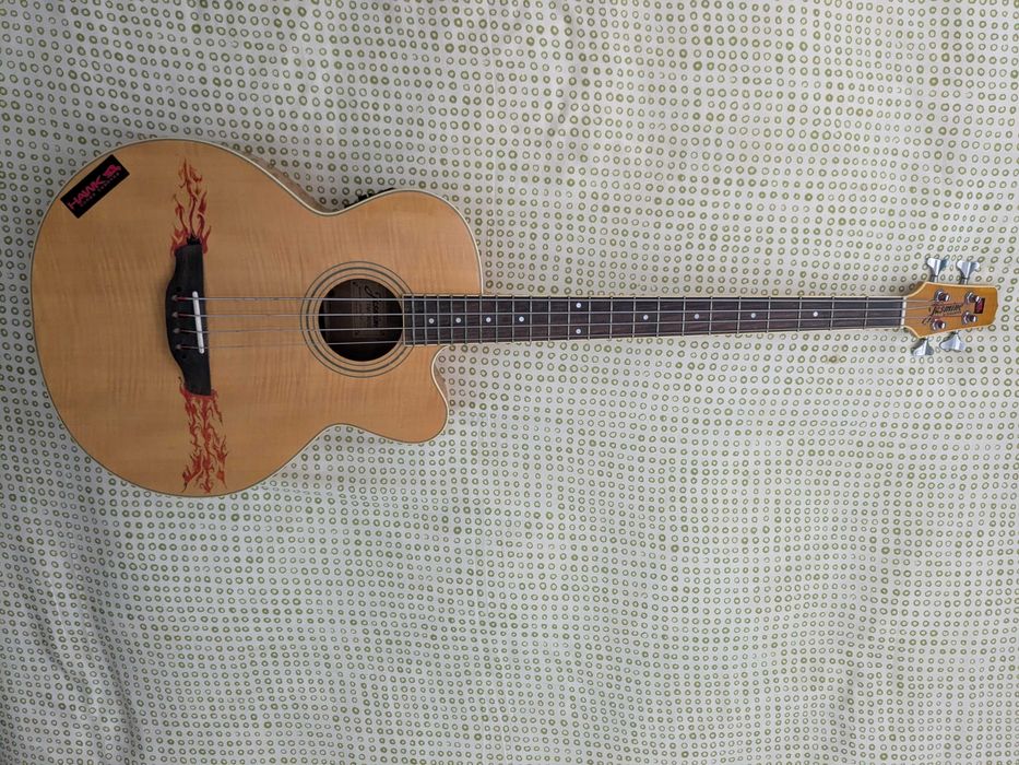 Baixo acústico Jasmine by TAKAMINE ES100C-M