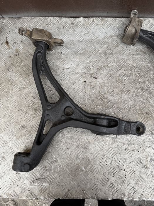 Рычаг передний Mercedes ml w164 год 07 мерседес мл 164