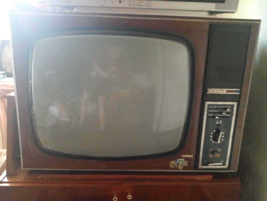 Телевизор - Электрон - 710, старинный