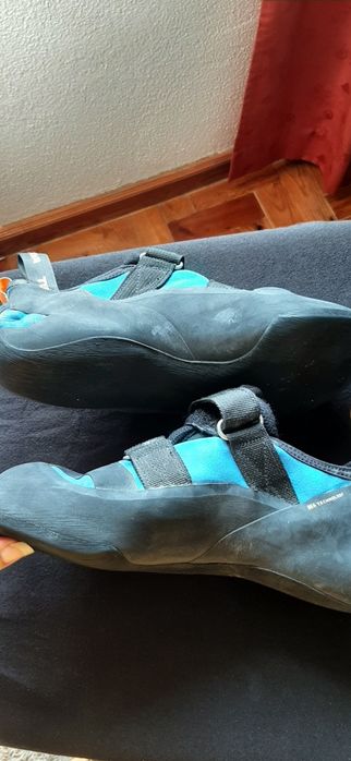 Pés de gato Tenaya 39